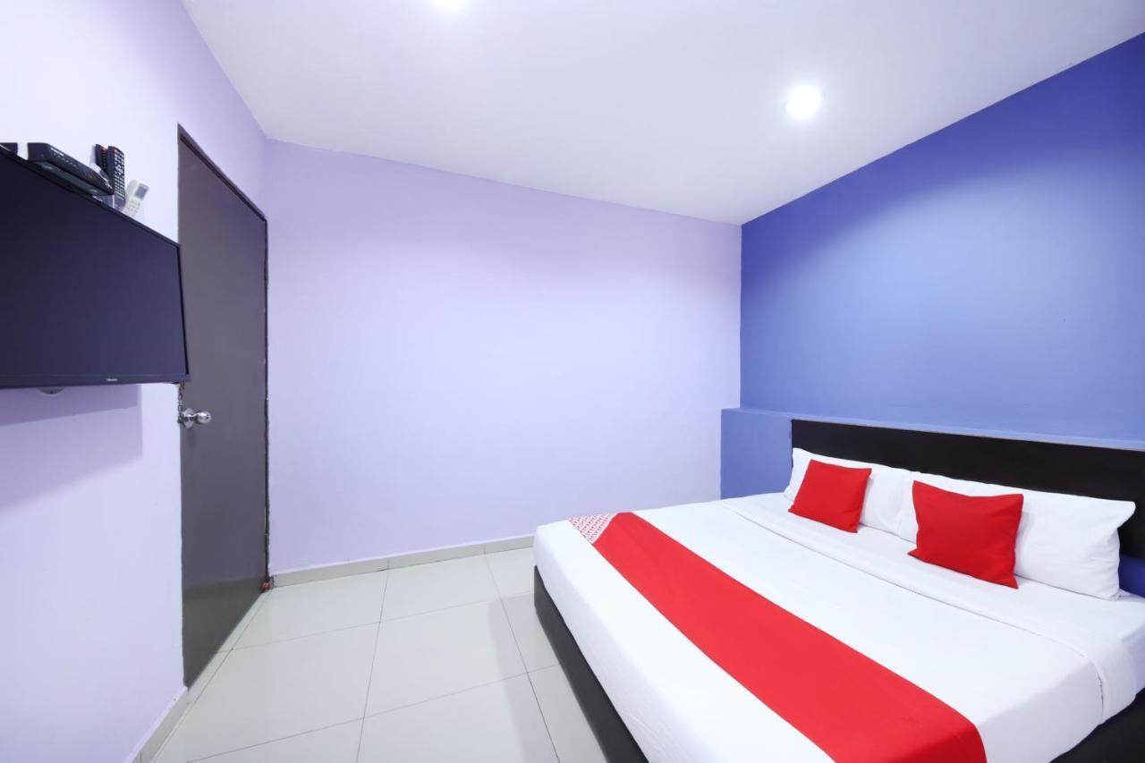 Oyo 90235 Hotel Inap Sri Gombak Batu Caves Ngoại thất bức ảnh