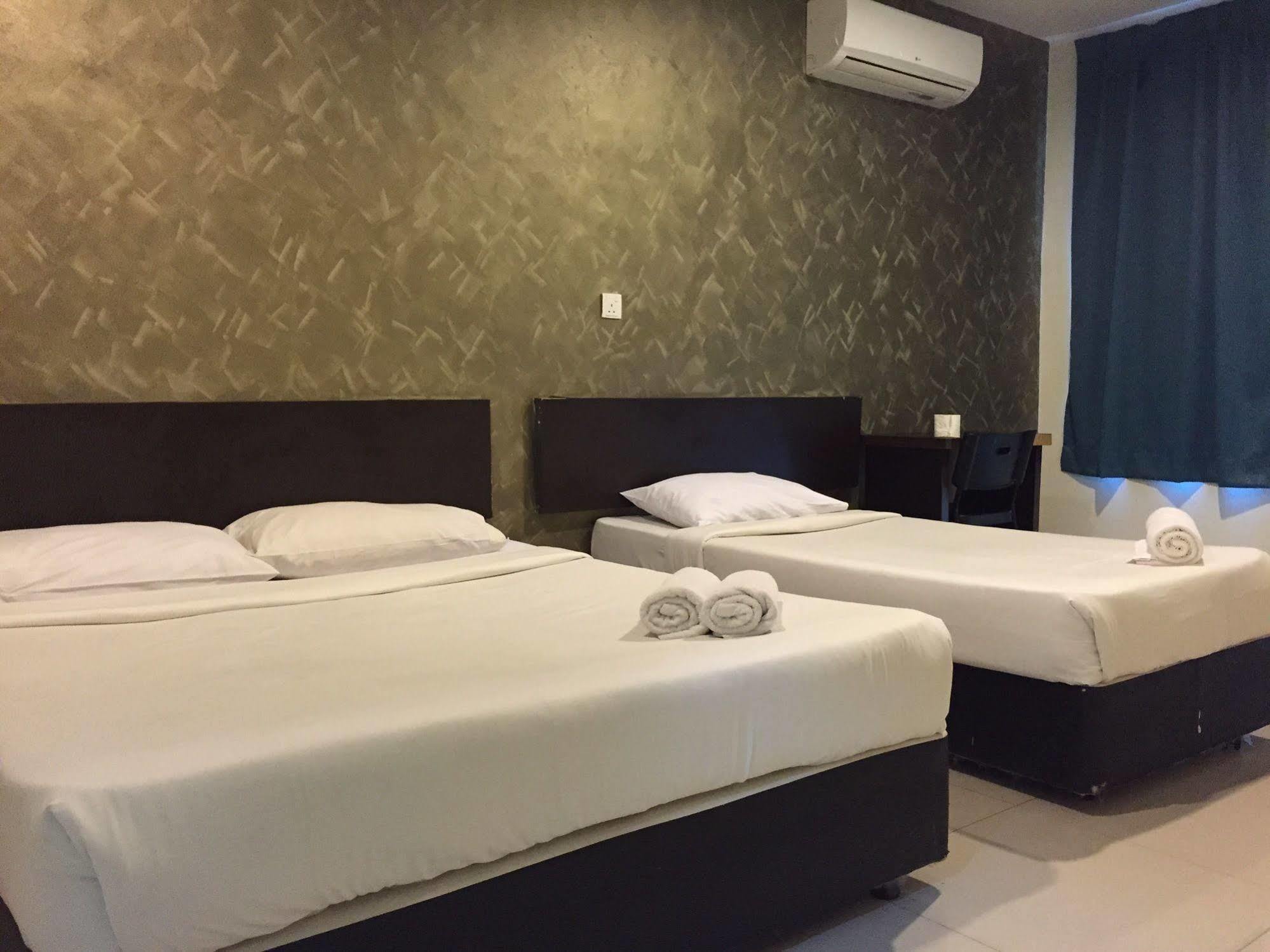 Oyo 90235 Hotel Inap Sri Gombak Batu Caves Ngoại thất bức ảnh