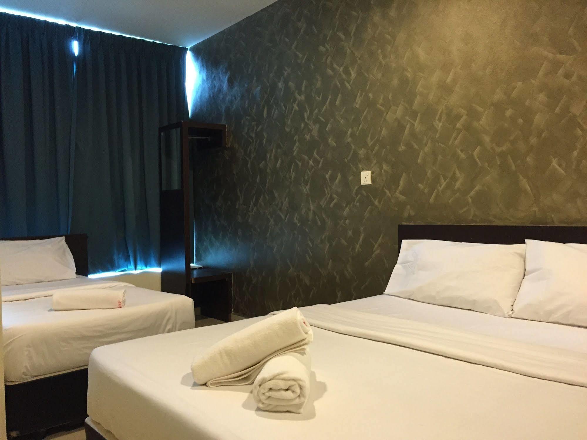 Oyo 90235 Hotel Inap Sri Gombak Batu Caves Ngoại thất bức ảnh